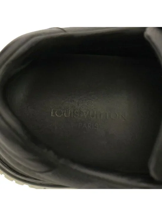 Louis Vuitton Run Away Sneaker - Picture 8 of 10